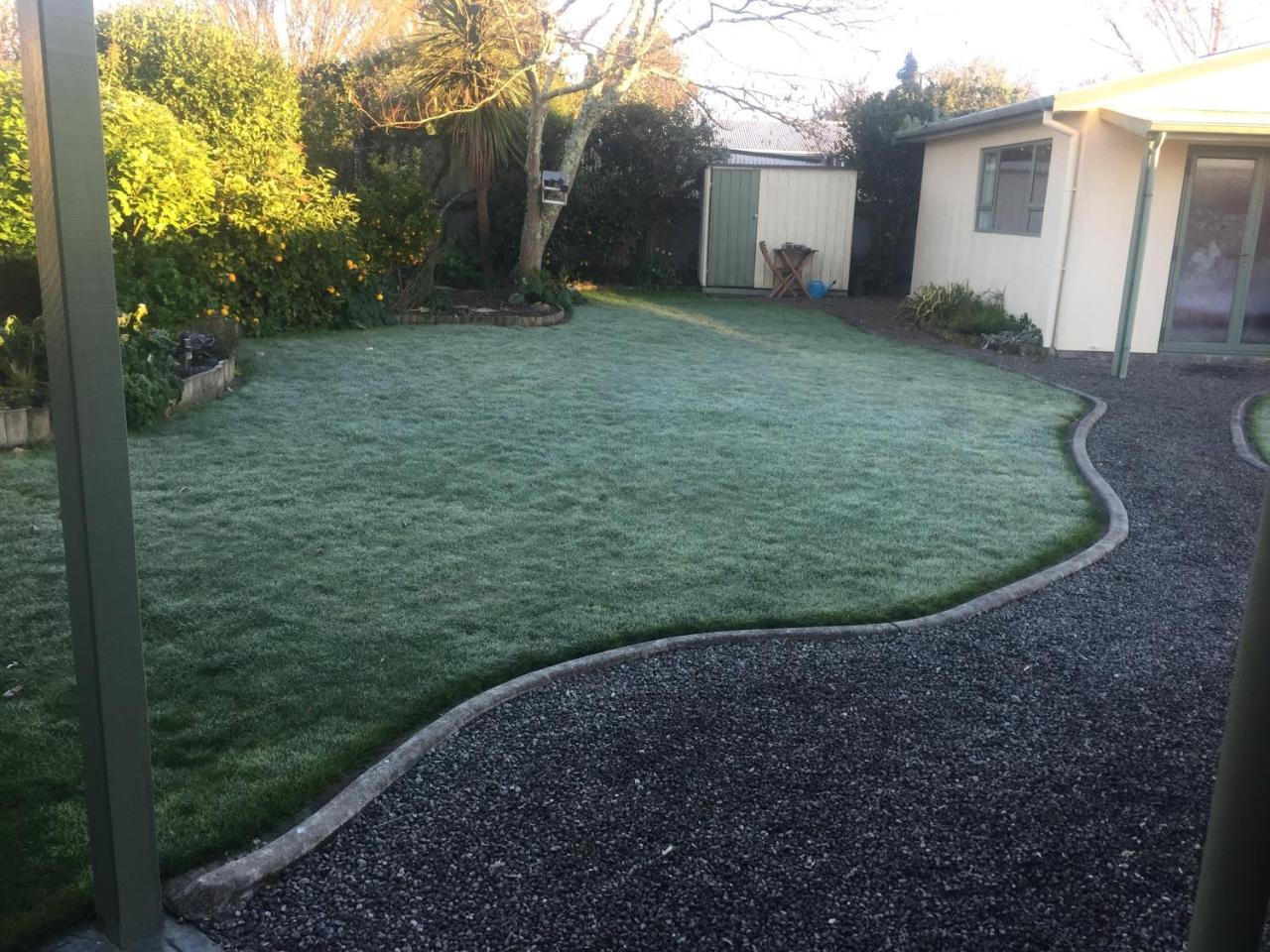 Cosy, Central Greytown Sleepout Экстерьер фото